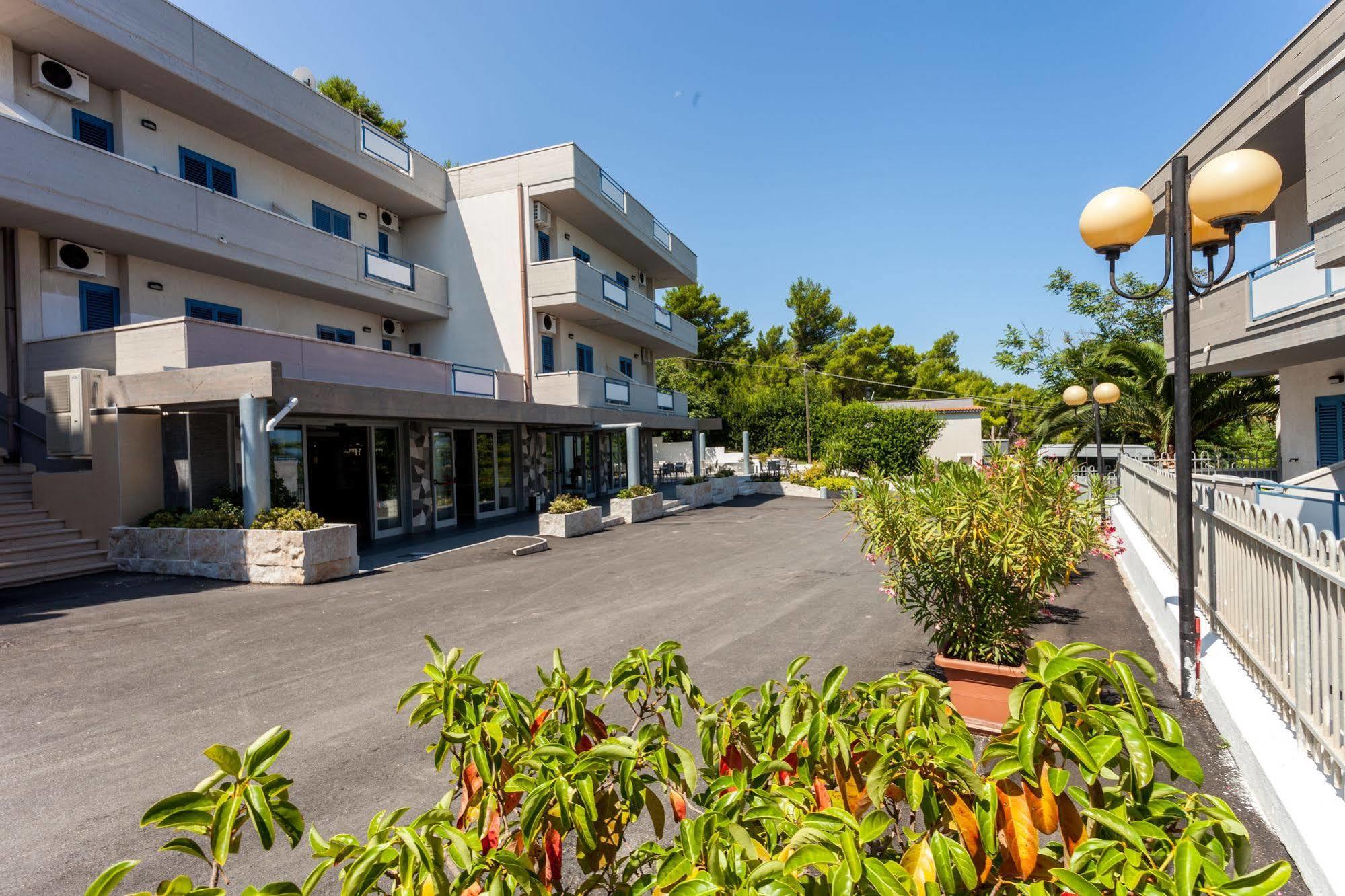 Hotel Baia Santa Barbara Rodi Garganico Dış mekan fotoğraf