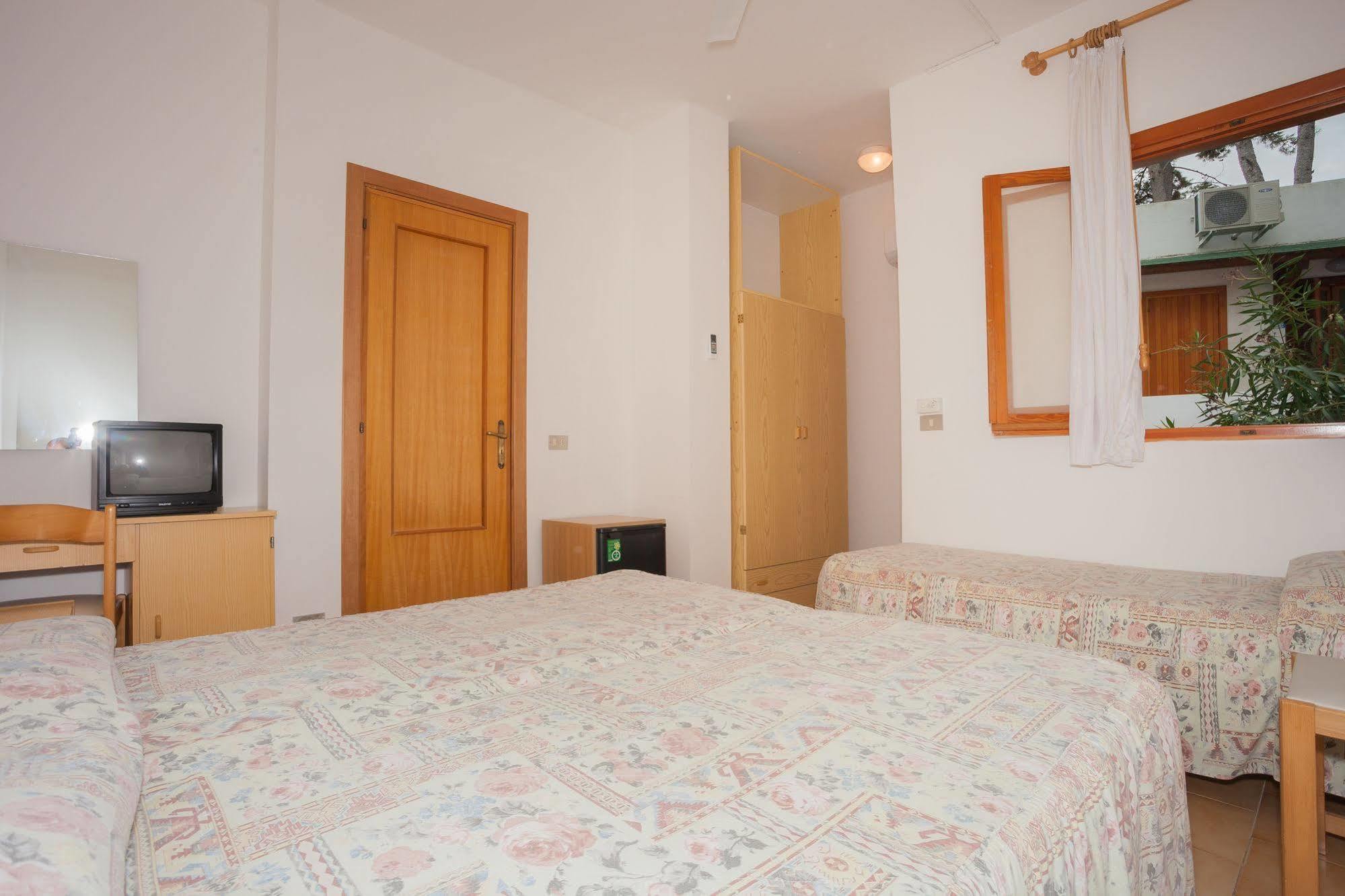 Hotel Baia Santa Barbara Rodi Garganico Dış mekan fotoğraf