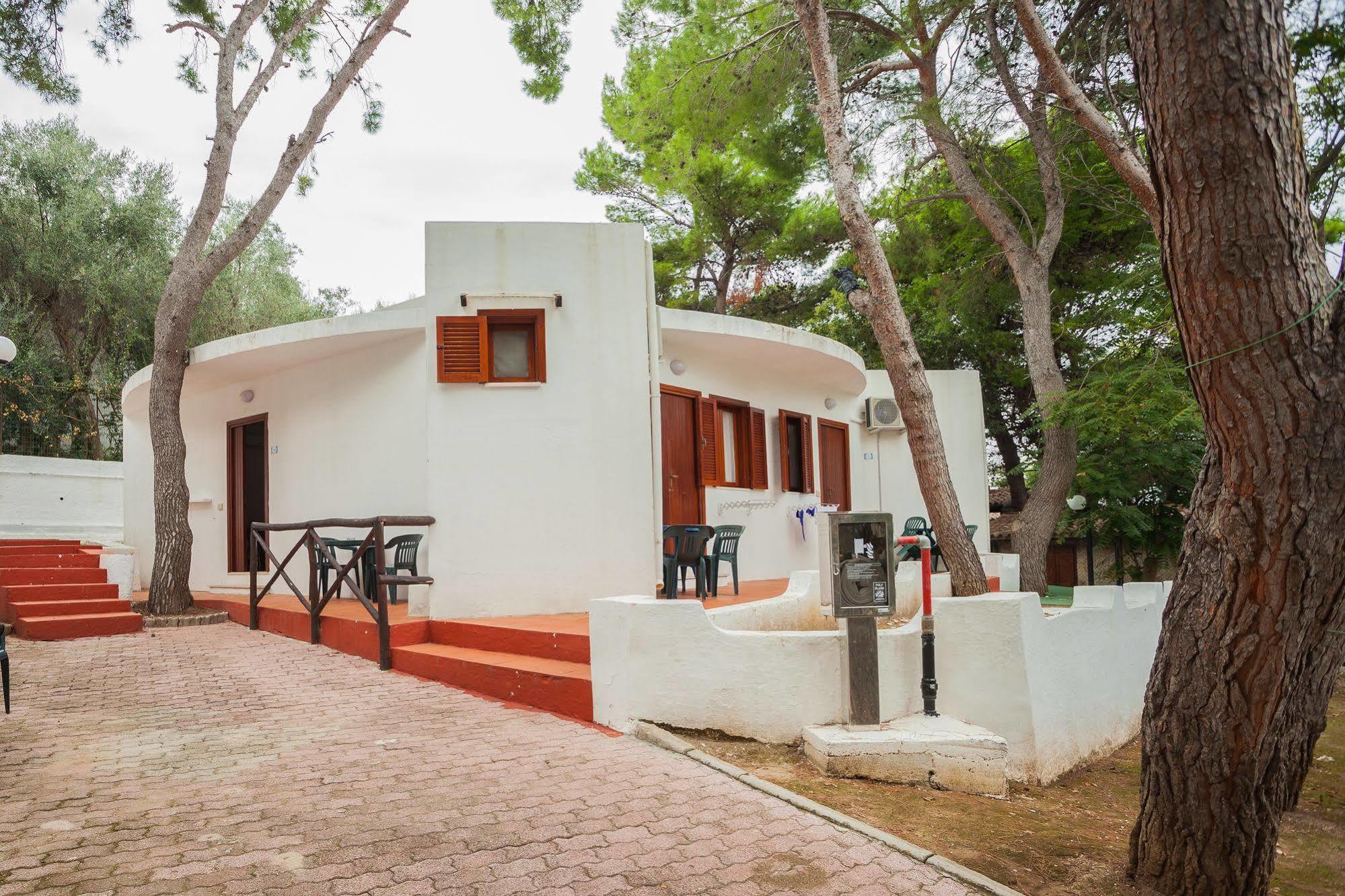 Hotel Baia Santa Barbara Rodi Garganico Dış mekan fotoğraf