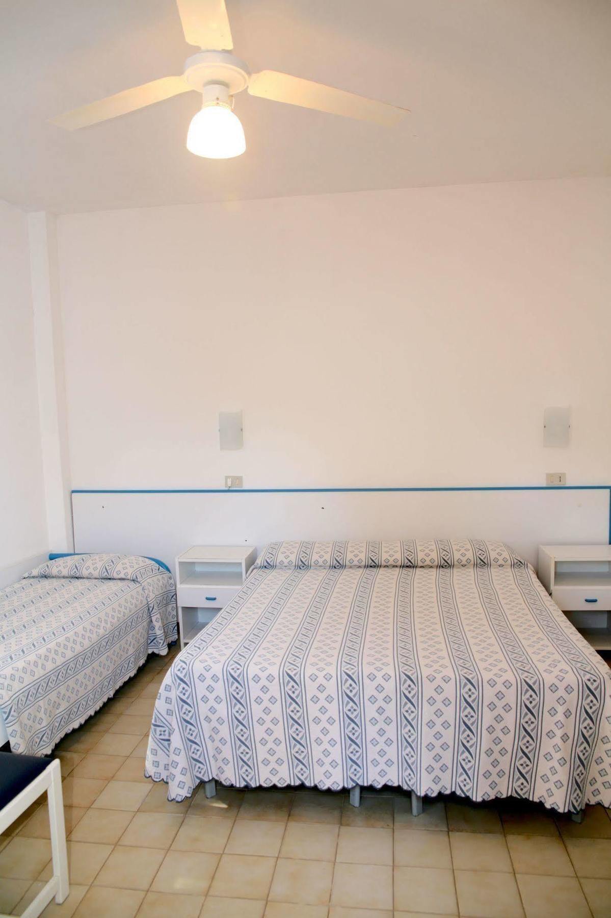 Hotel Baia Santa Barbara Rodi Garganico Dış mekan fotoğraf